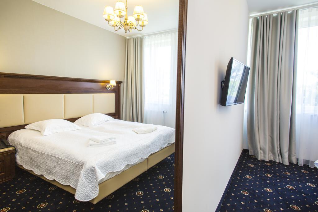 Hotel Nad Raba - Bochnia Eksteriør bilde